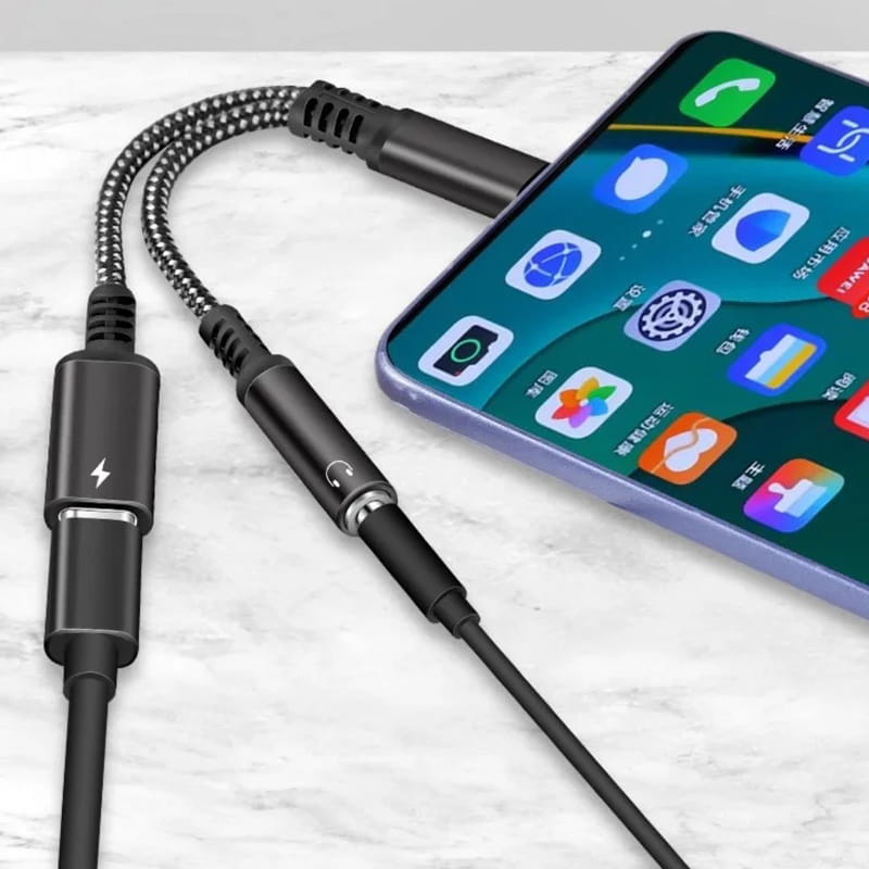 USB-C til 3,5 mm Audio Adapter med Hurtig Opladning – Oplad & Lyt Samtidig - Rød - Billede 2